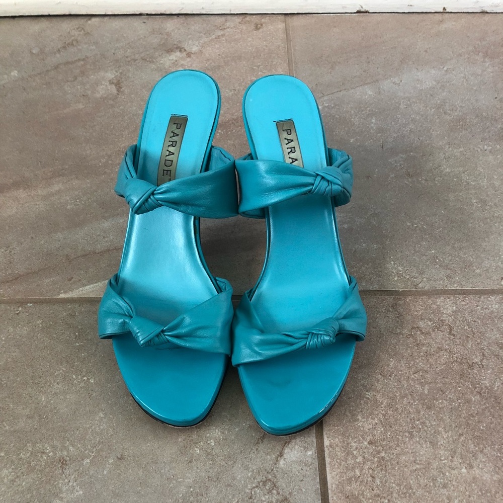 Parade women’s Blue pump high heels size 9.5